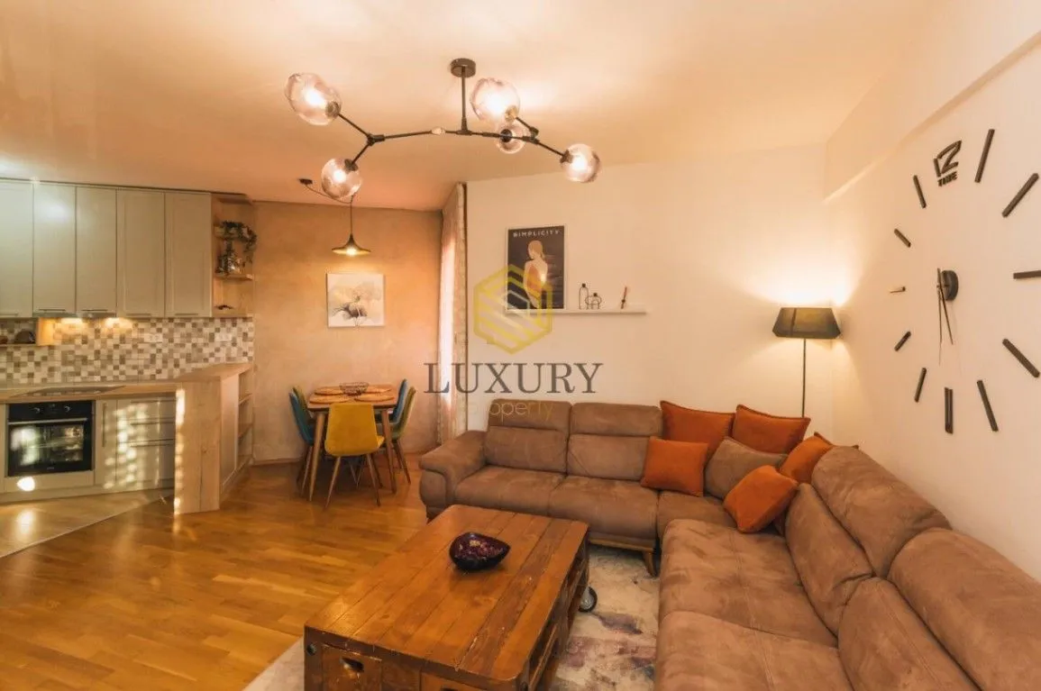 Izdavanje, dvosoban stan, 67m², Blok 9, Podgorica