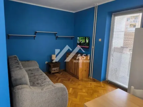 Izdavanje, stan, 20m², Socijalno, Novi Sad Sve Podlokacije