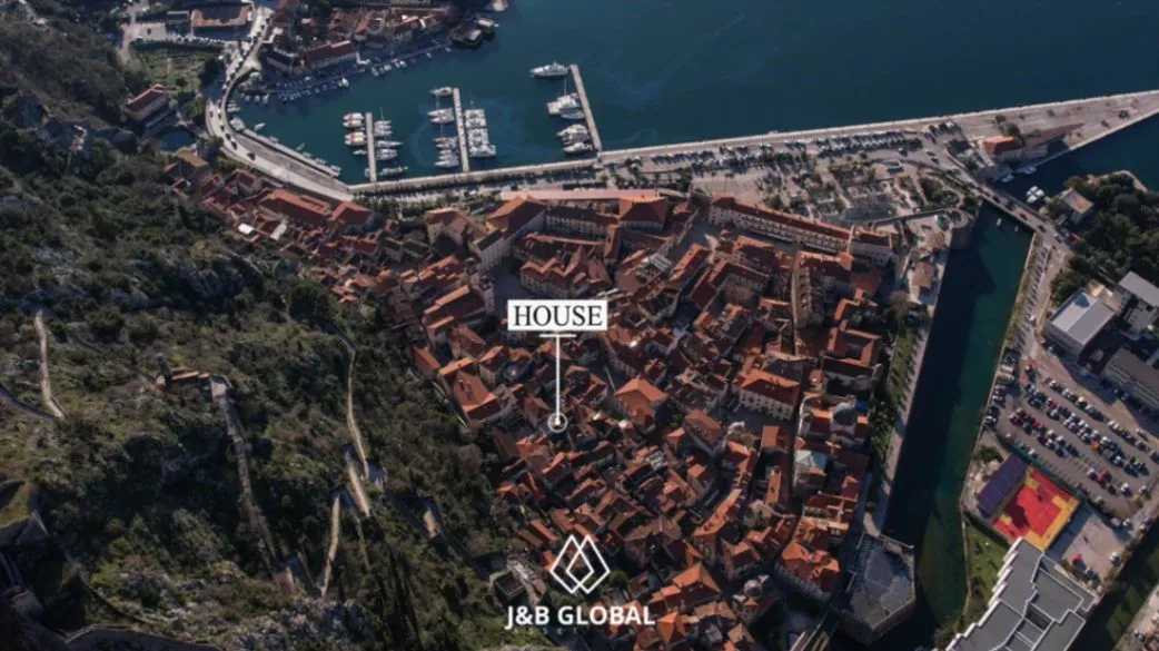 Sale, house, 300m², Kotor, Crna Gora