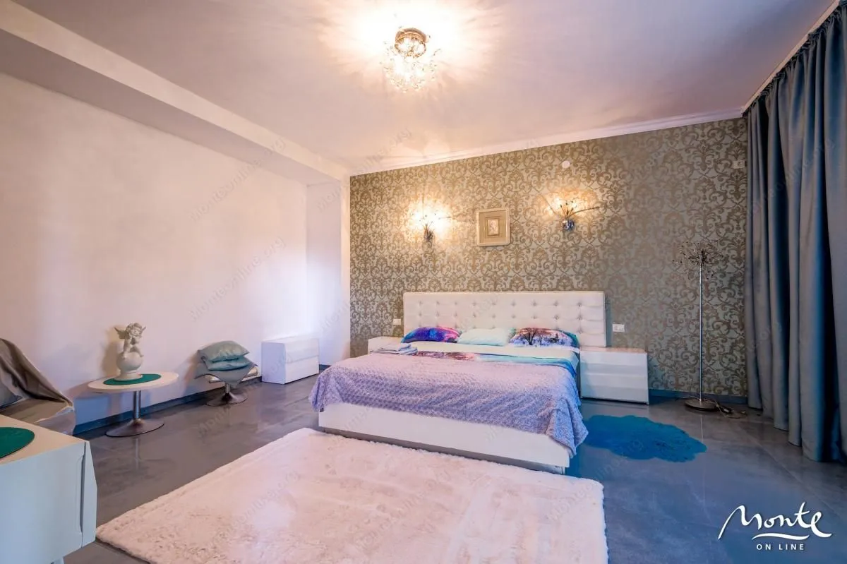 Sale, house, 430m², Bečići, Budva