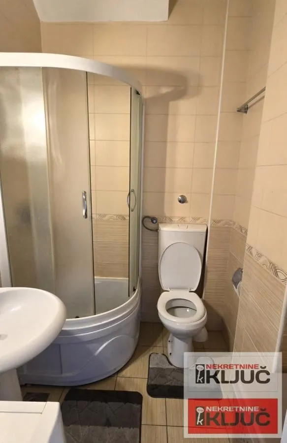 Rent, studio apartment, 27m², Bulevar patrijarha Pavla, Novi Sad Sve Podlokacije