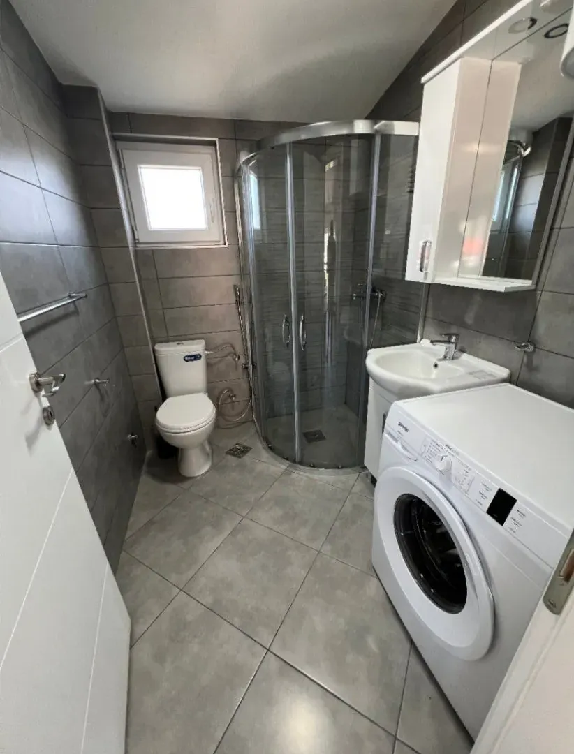 Izdavanje, stan, 44m², Dobre Vode, Bar