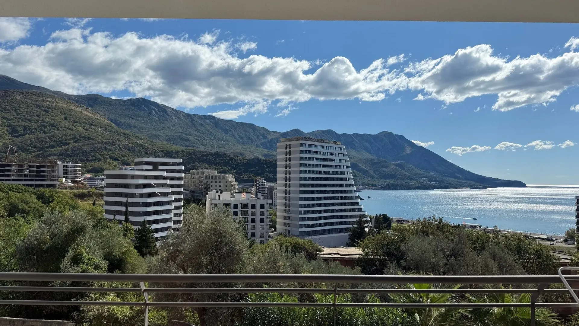 Rent, two bedroom apartment, 46m², Bečići, Budva