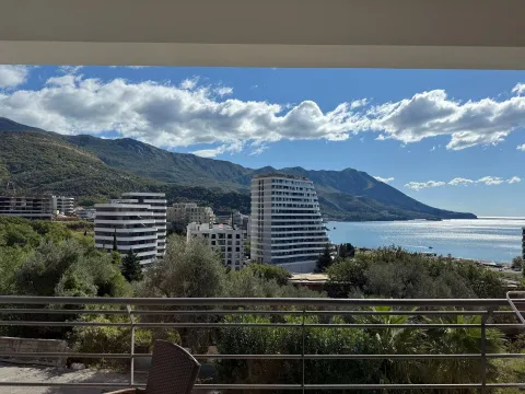 Rent, two bedroom apartment, 46m², Bečići, Budva - image 2