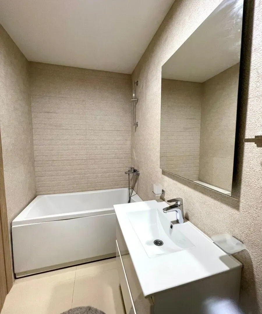 Izdavanje, dvosoban stan, 70m², Master Kvart, Podgorica
