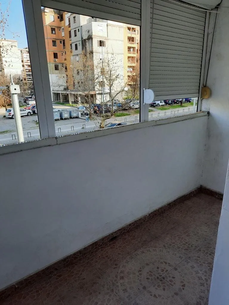 Izdavanje, dvosoban stan, 70m², Centar, Podgorica