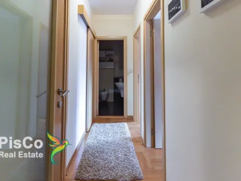 Izdavanje, trosoban stan, 100m², Blok 9, Podgorica - image 11