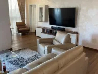 Izdavanje, trosoban stan, 130m², Centar, Budva - image 3
