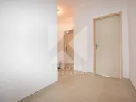 Izdavanje, poslovni prostor, 70m², Konik, Podgorica - image 8