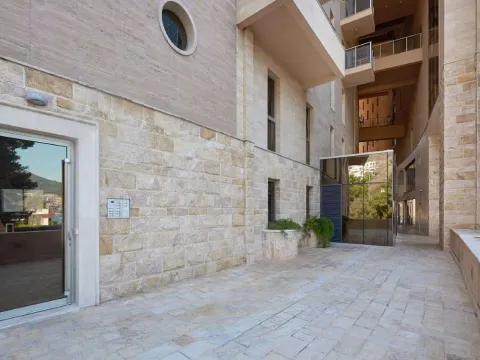 Prodaja, dvosoban stan, 98m², Budva, Crna Gora - image 16