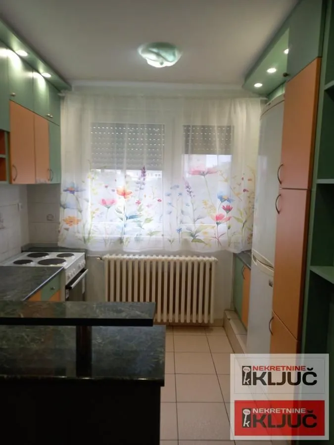 Izdavanje, dvosoban stan, 66m², Železnička Stanica, Novi Sad Sve Podlokacije