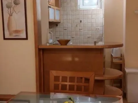 Izdavanje, trosoban stan, 70m², Centar, Podgorica - image 5