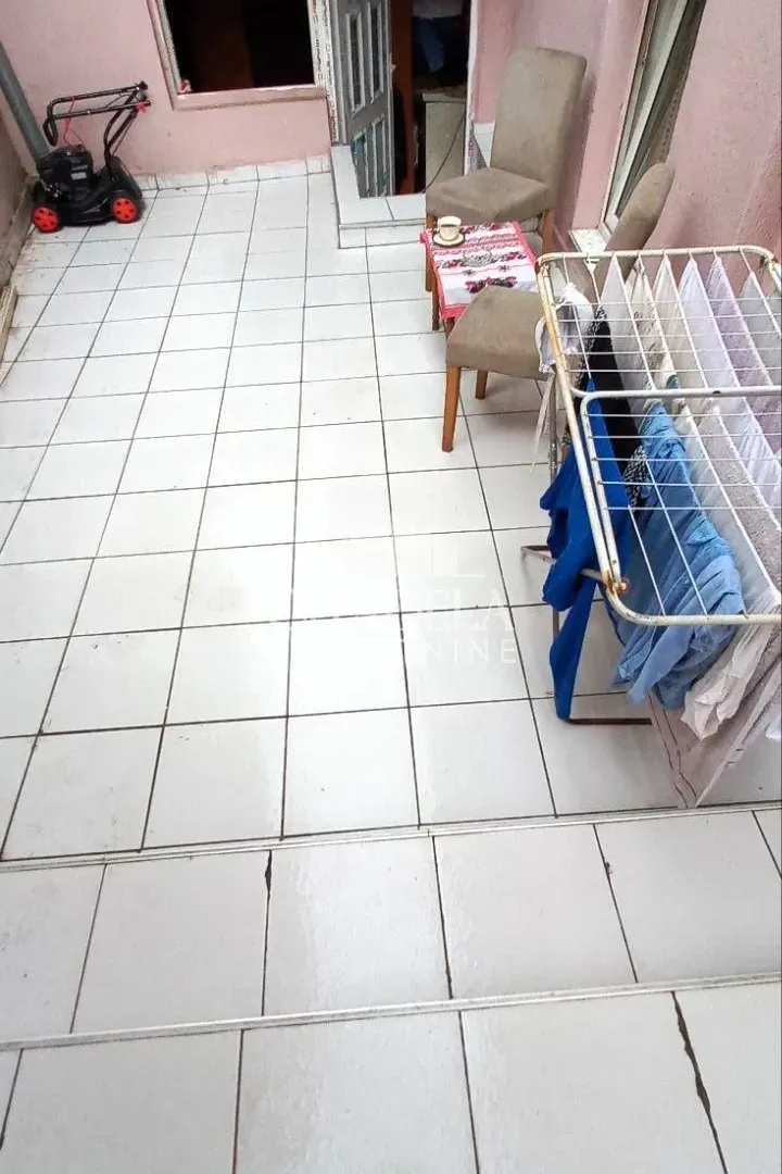 Prodaja, dvosoban stan, 42m², Kneževac, Beograd