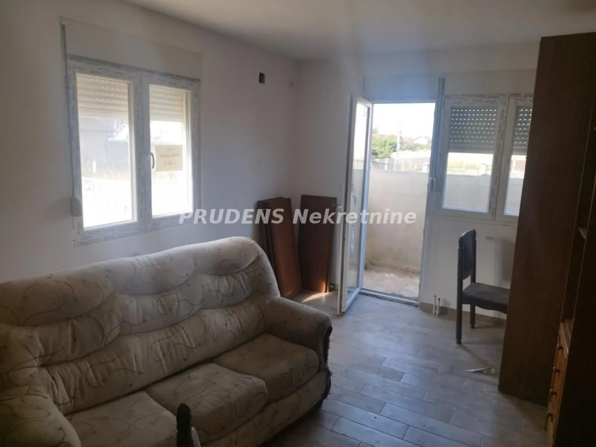 Prodaja, dvosoban stan, 54m², Ledine, Beograd