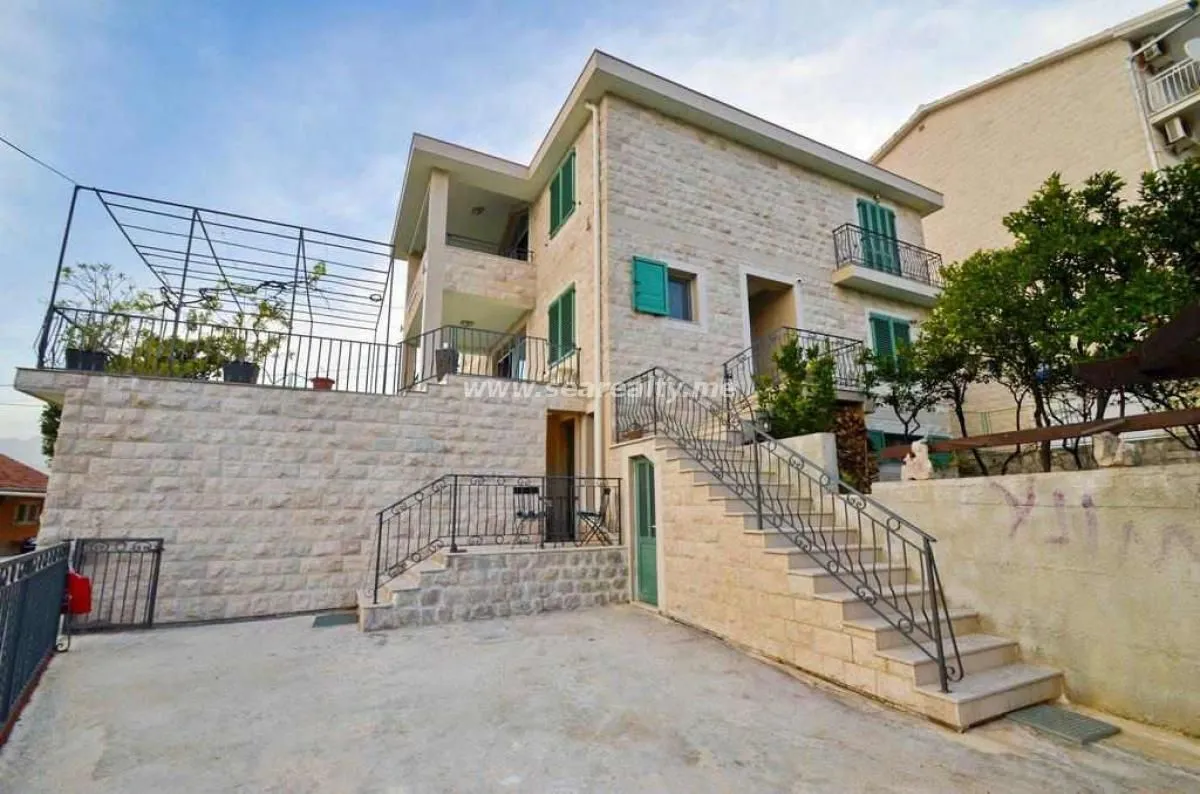 Prodaja, kuća, 105m², Tivat, Crna Gora