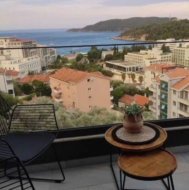 Prodaja, dvosoban stan, 84m², Bečići, Budva