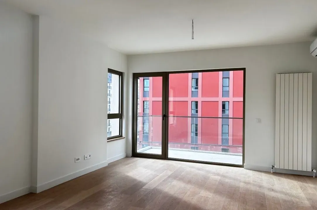 Izdavanje, četvorosoban stan, 91m², Beograd Na Vodi, Beograd