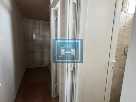 Izdavanje, poslovni prostor, 750m², Mijatovac, Ćuprija - image 17