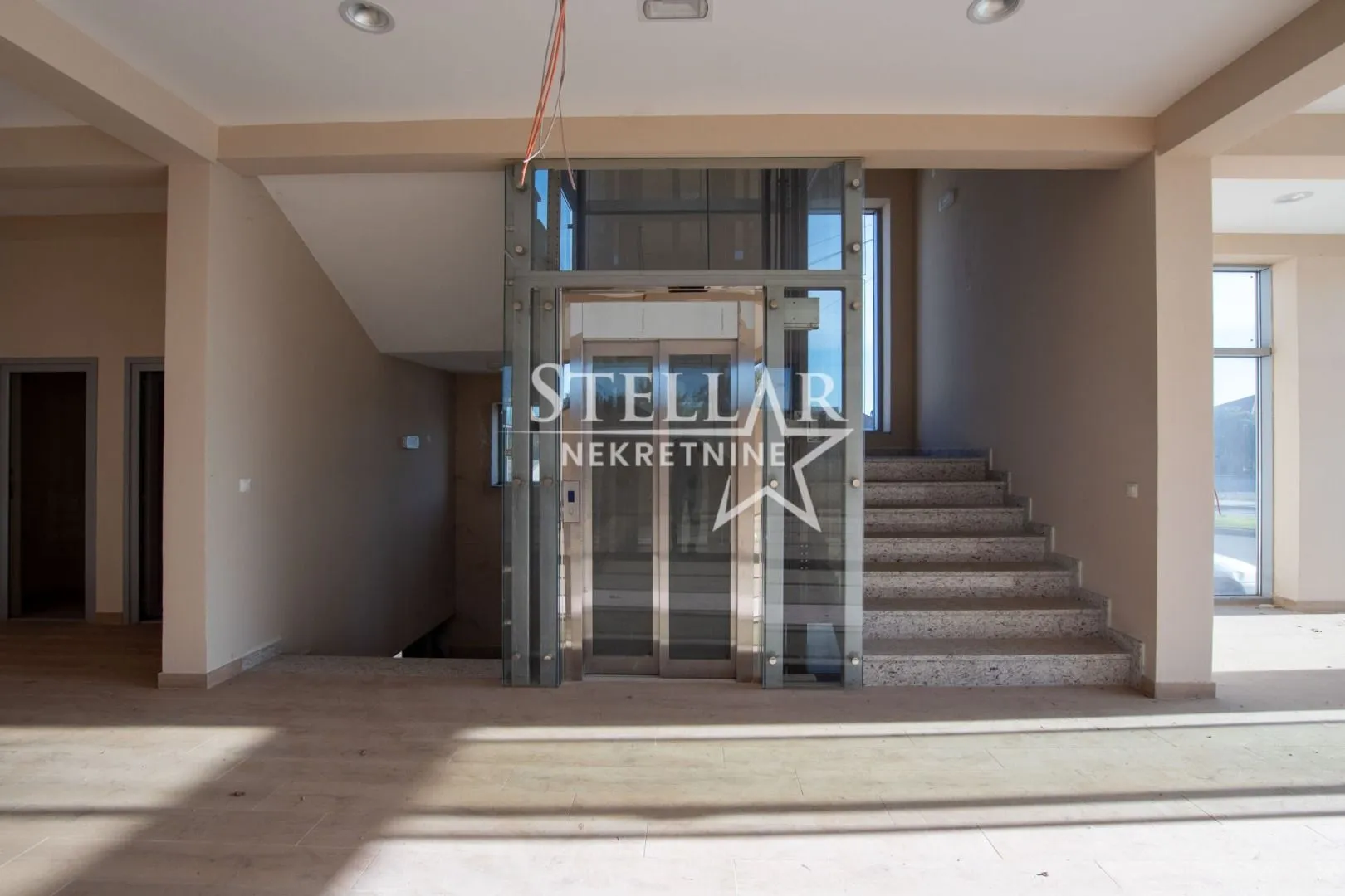 Rent, office space, 386m², Gornja Gorica, Podgorica
