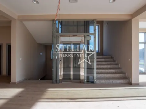 Rent, office space, 386m², Gornja Gorica, Podgorica - image 14