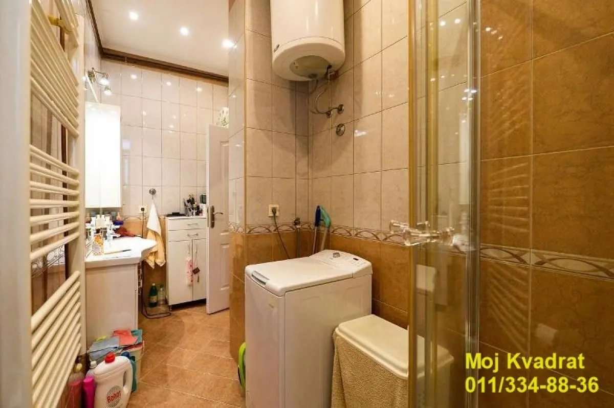 Prodaja, trosoban stan, 86m², Vračar Centar, Vračar Sve Podlokacije