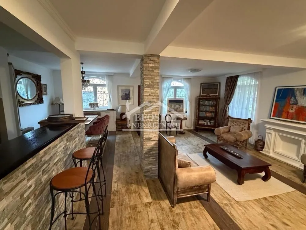 Prodaja, kuća, 89m², Centar, Ub