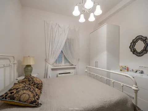 Rent, house, 587m², Dobrota, Kotor - image 19