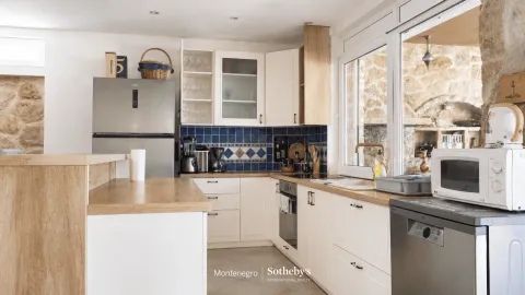 Prodaja, kuća, 241m², Herceg Novi, Crna Gora - image 3