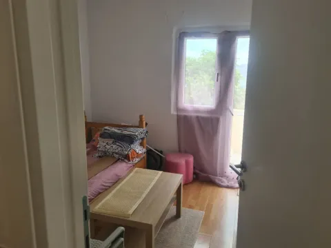 Izdavanje, trosoban stan, 50m², Marići, Tivat - image 6