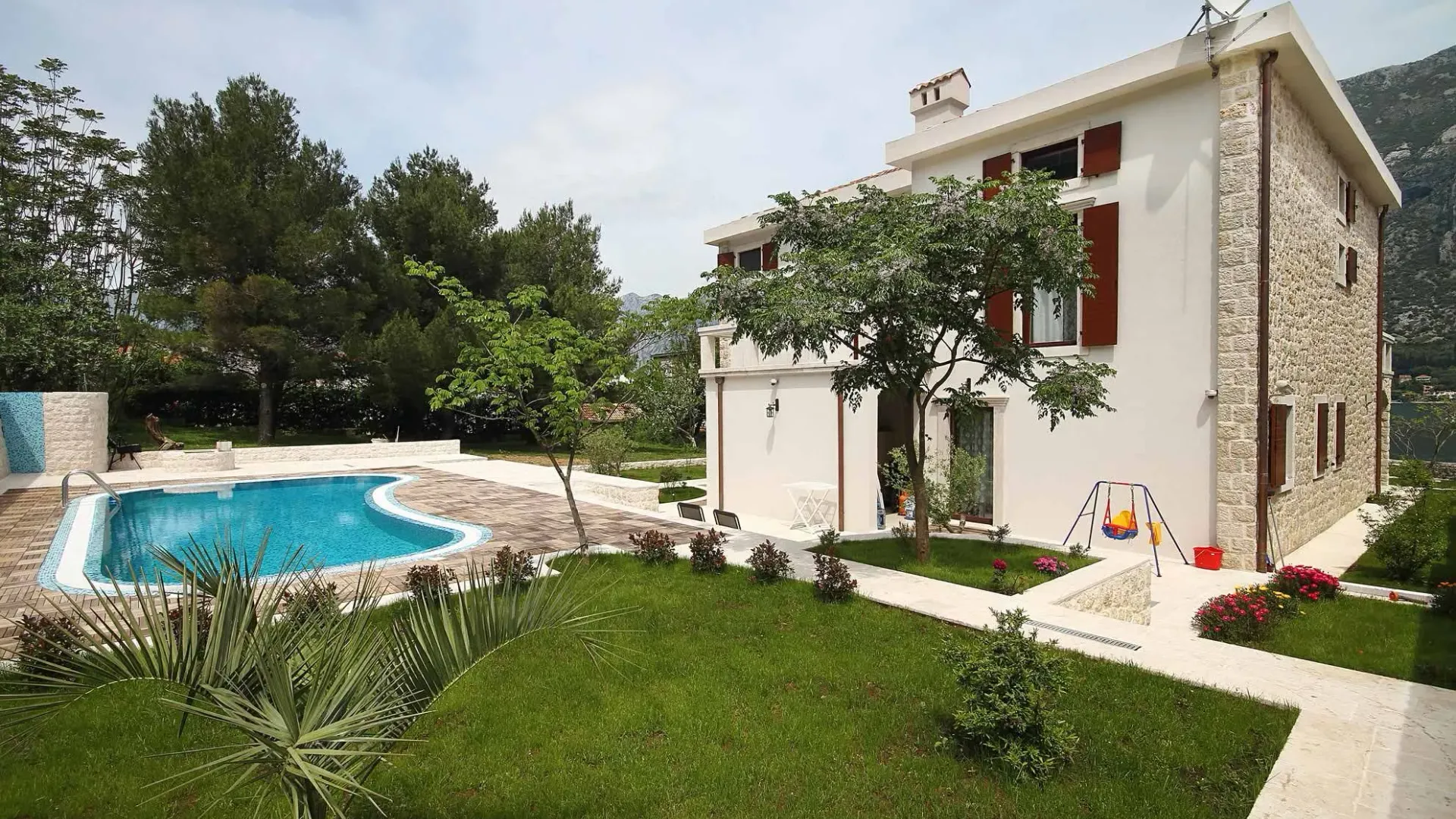 Sale, house, 497m², Prčanj, Kotor