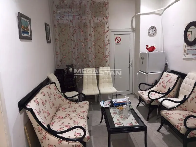 Rent, office space, 33m², Zemun Centar, Zemun Sve Podlokacije