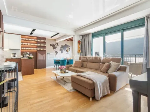 Prodaja, dvosoban stan, 85m², Dobrota, Kotor