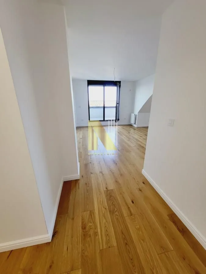 Prodaja, četvorosoban stan, 170m², Grbavica, Novi Sad Sve Podlokacije