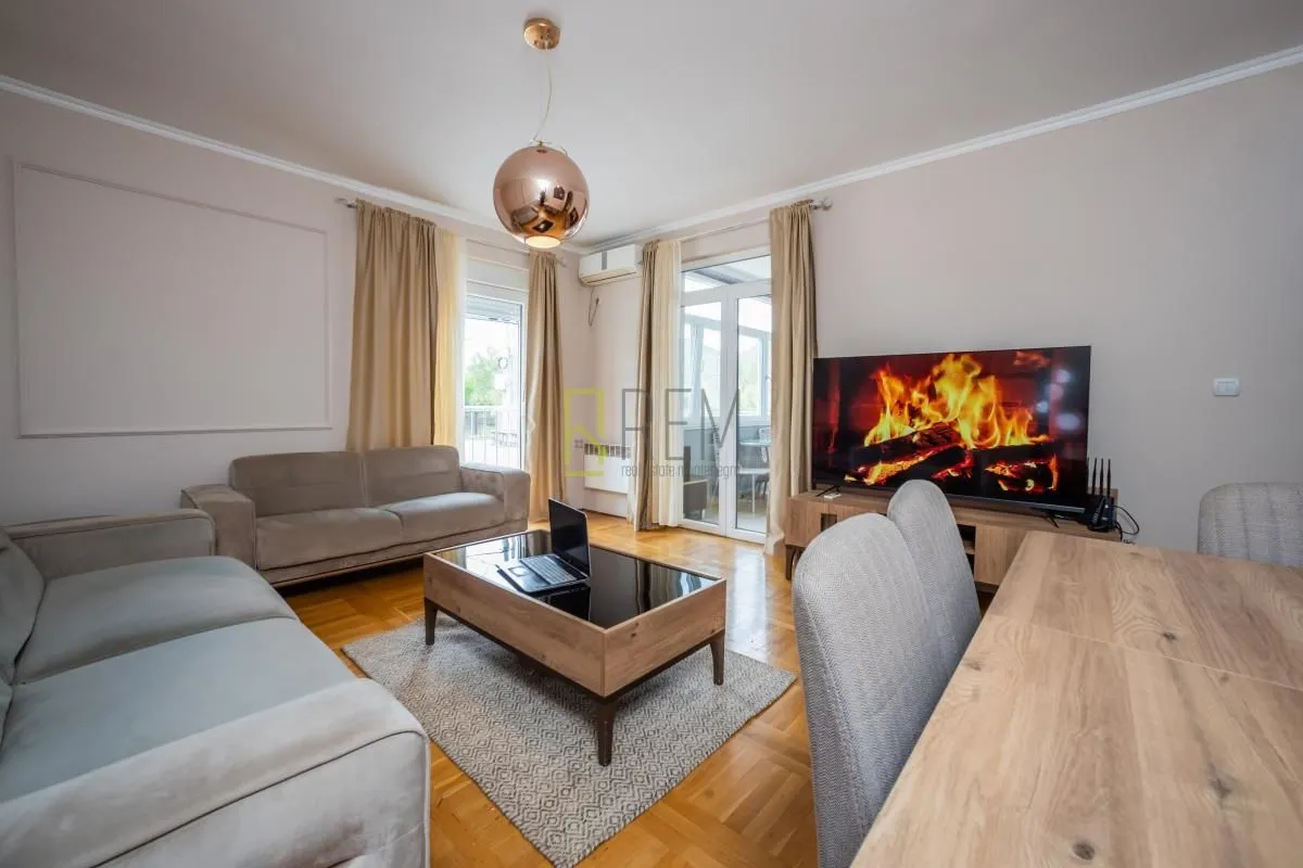 Prodaja, dvosoban stan, 70m², Cetinje, Crna Gora