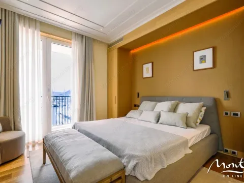 Prodaja, trosoban stan, 215m², Tivat, Crna Gora - image 9