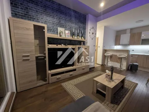 Izdavanje, dvosoban stan, 50m², Adamovićevo Naselje, Novi Sad Sve Podlokacije - image 2