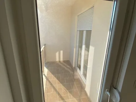 Izdavanje, jednosoban stan, 49m², Zabjelo, Podgorica - image 9