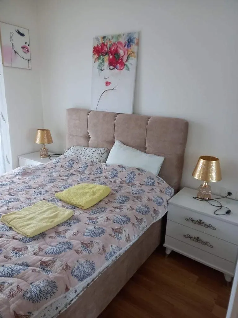 Izdavanje, jednosoban stan, 50m², City Kvart, Podgorica