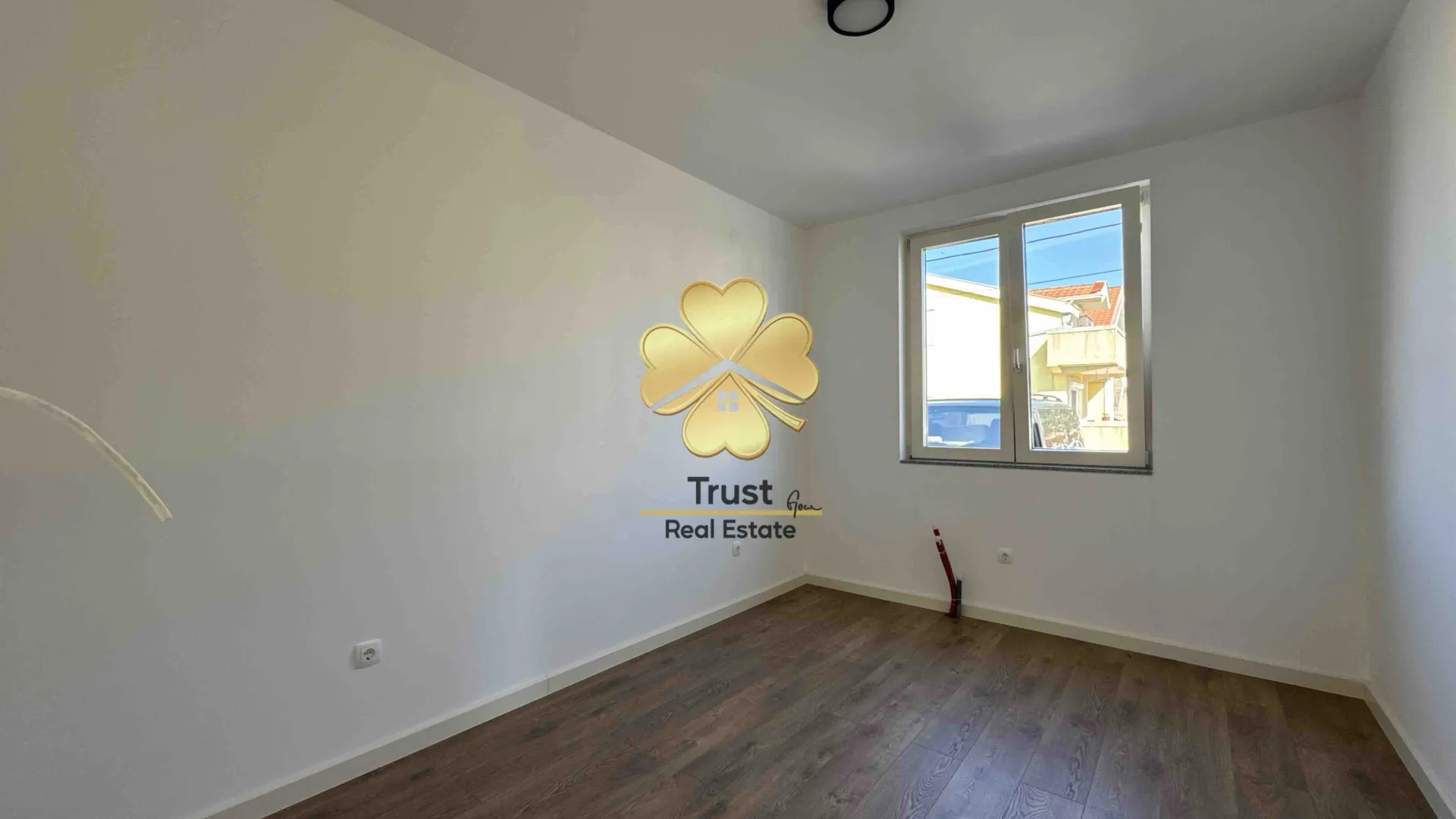 Rent, house, 170m², Murtovina, Podgorica