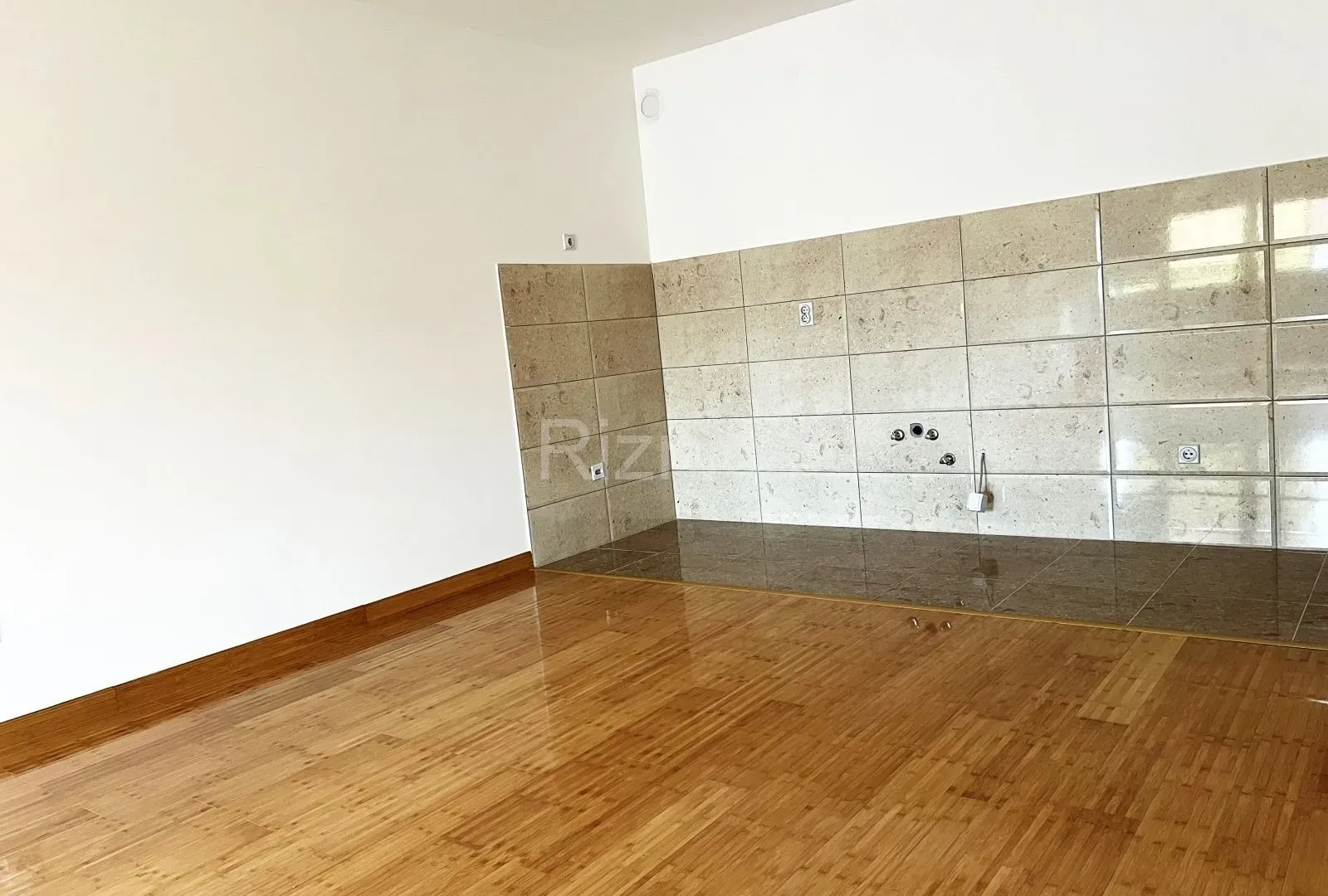 Prodaja, dvosoban stan, 70m², Pantelej, Niš
