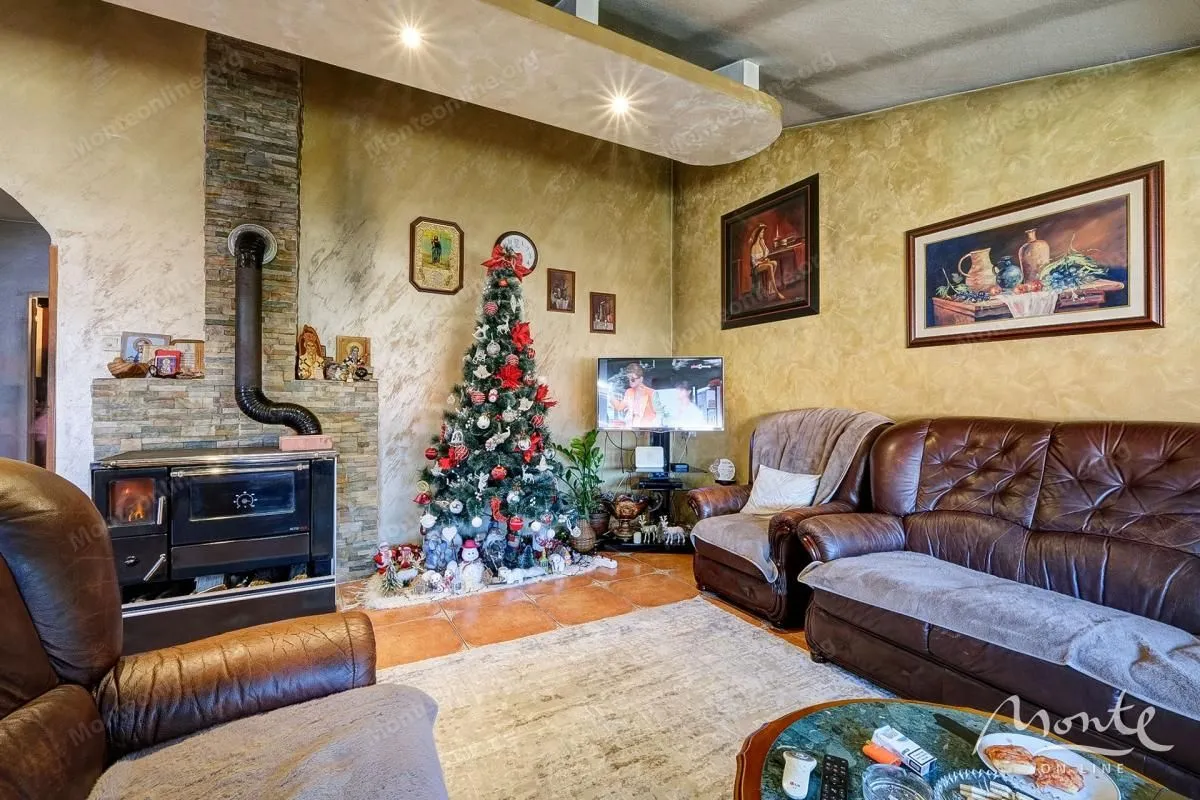 Prodaja, kuća, 219m², Dobrota, Kotor