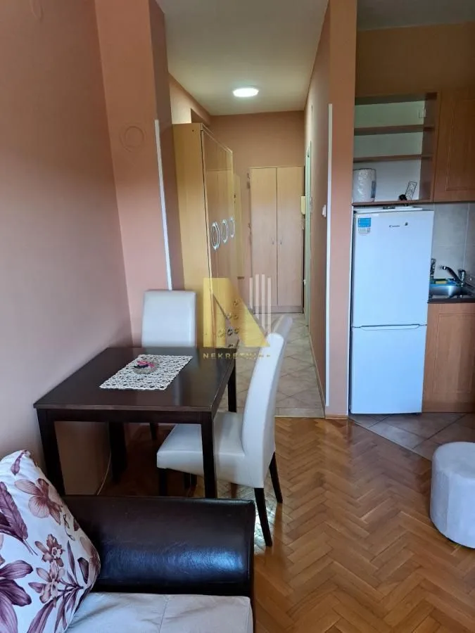 Izdavanje, jednosoban stan, 27m², Grbavica, Novi Sad Sve Podlokacije