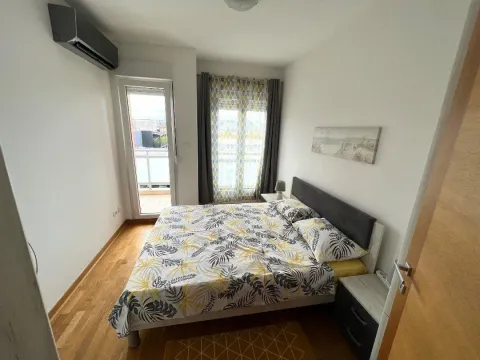 Sale, two bedroom apartment, 64m², City Kvart, Podgorica - image 8