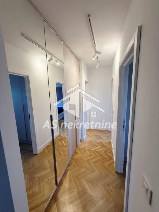 Izdavanje, četvorosoban stan, 90m², Bezanijska Kosa 2, Bežanijska Kosa Sve Podlokacije