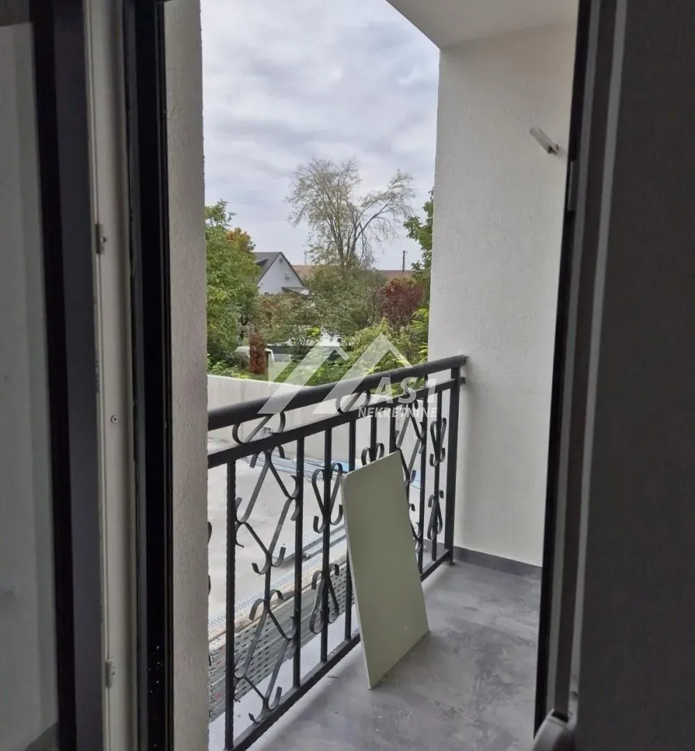 Prodaja, dvosoban stan, 50m², Centar, Inđija