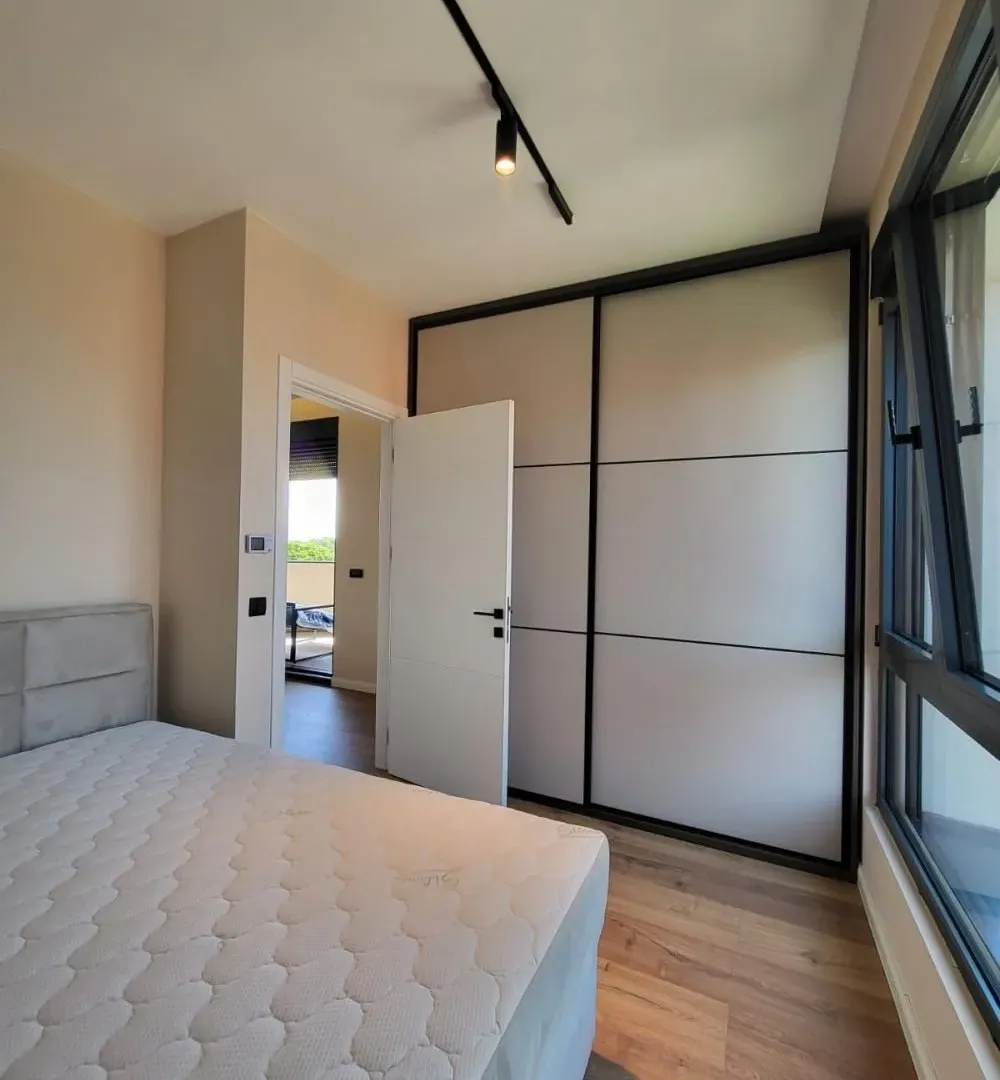 Izdavanje, trosoban stan, 82m², Olimp, Zvezdara Sve Podlokacije