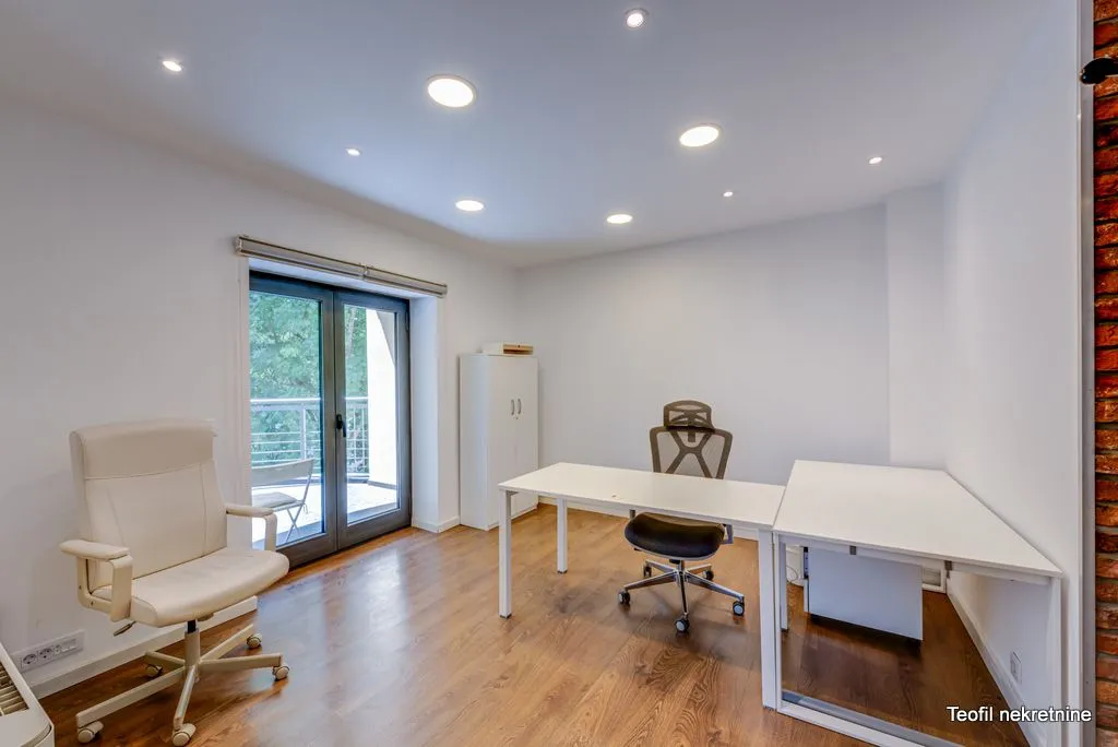 Rent, office space, 230m², Stari Grad, Beograd