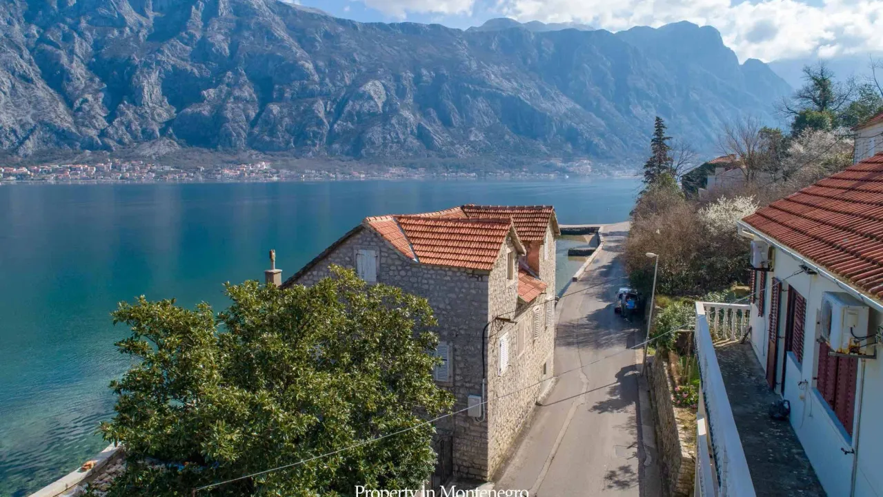 Prodaja, kuća, 100m², Prčanj, Kotor