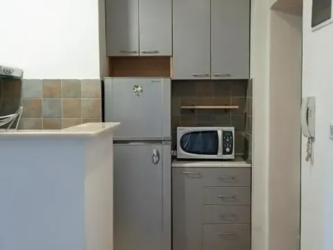 Izdavanje, dvosoban stan, 60m², Centar, Podgorica - image 6