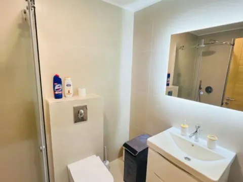 Izdavanje, jednosoban stan, 46m², City Kvart, Podgorica - image 5